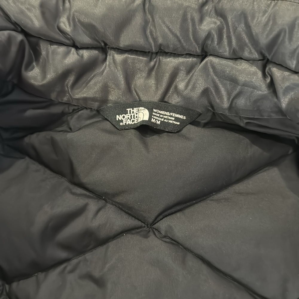 North face women’s dark grey vest - Picture 4 of 5